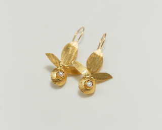 Pearl Flora Earrings